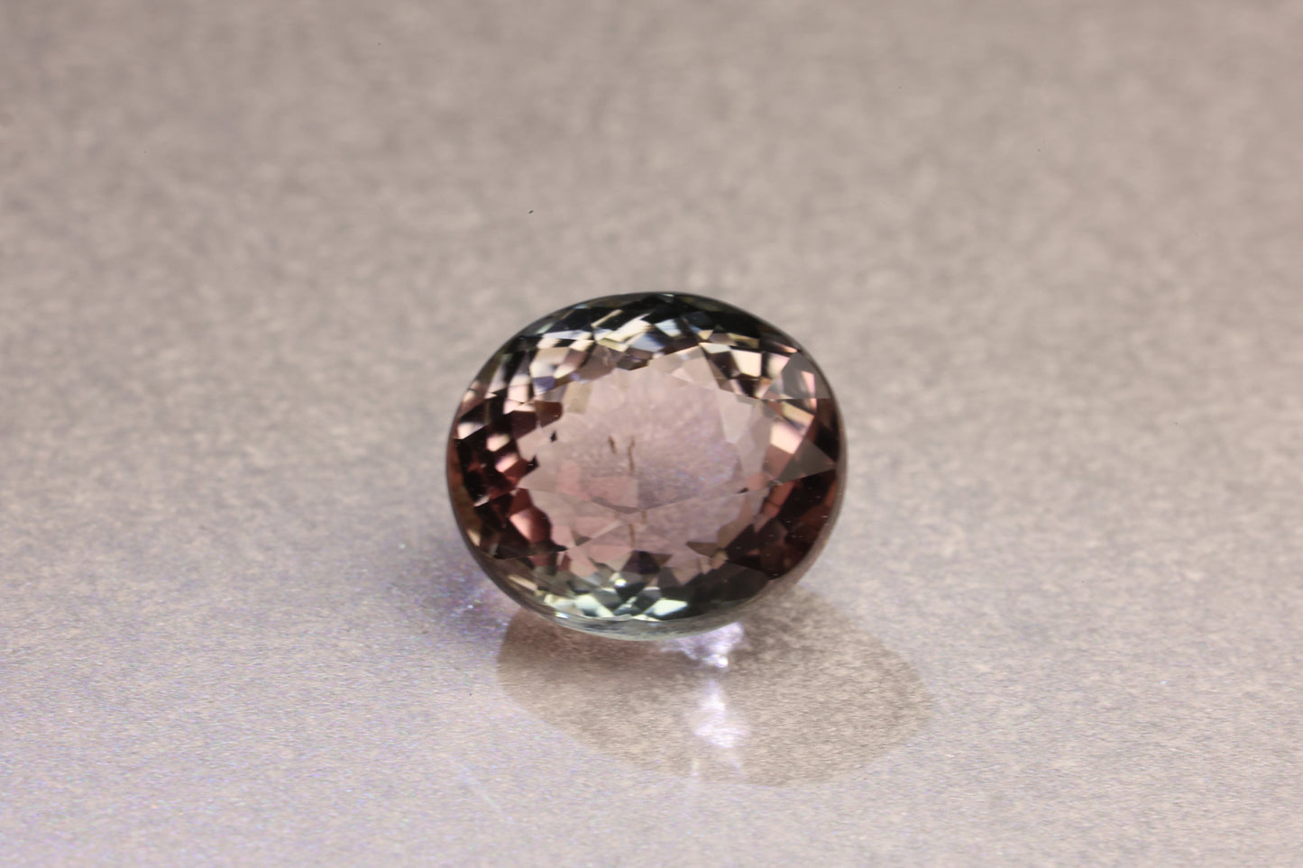 「Magicalight」非加熱バイカラートルマリン/2.06ct/オーバル/タンザニア