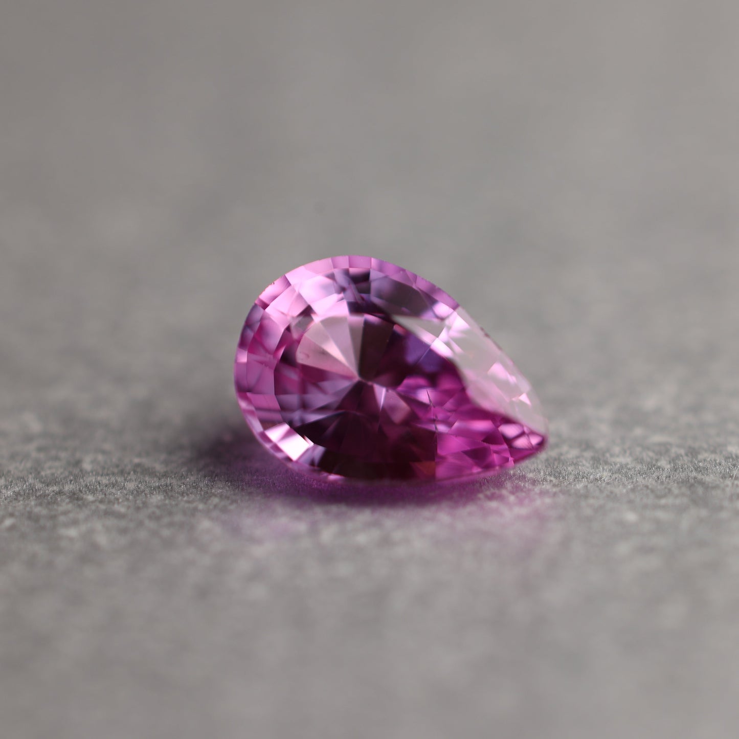 "Gerbera Flame" Pink Sapphire / 0.70ct / Pear Shape / Madagascar